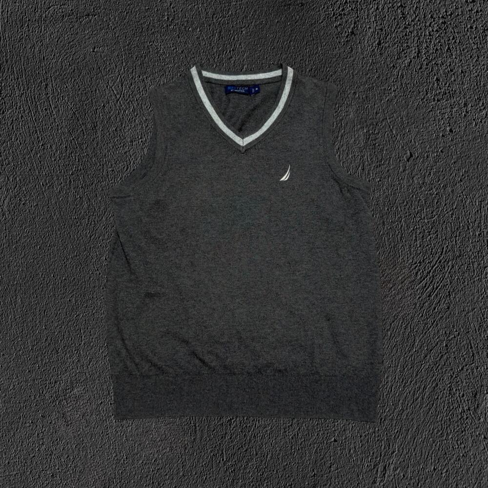 Nautica navtech grey v neck sailboat logo sweater vest